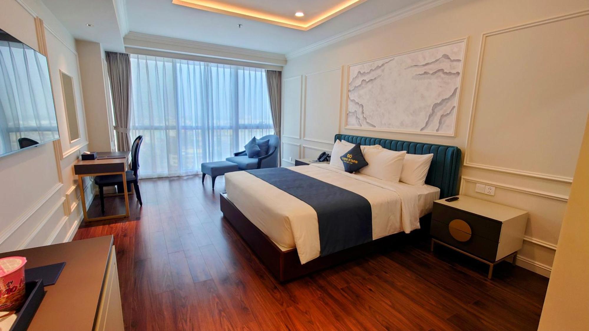 Cosmo Stars Hotel Bac Lieu 外观 照片